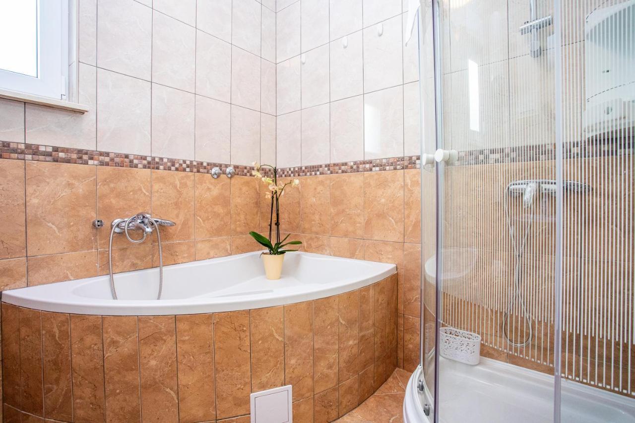 Apartments Adisa Омиш Экстерьер фото